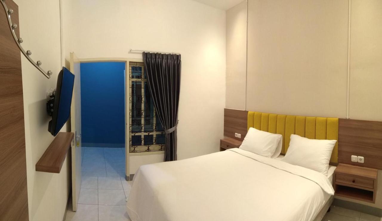 Kokonut Guesthouse Surabaja Zewnętrze zdjęcie